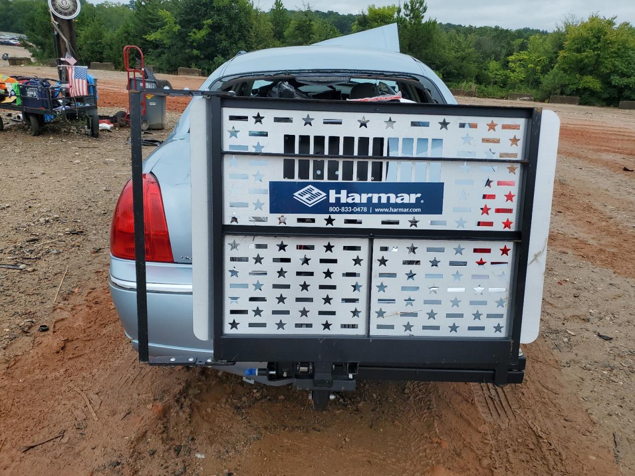 2010 Lincoln Town Car Signature Limited VIN: 2LNBL8CVXAX613358 Lot: 67851805