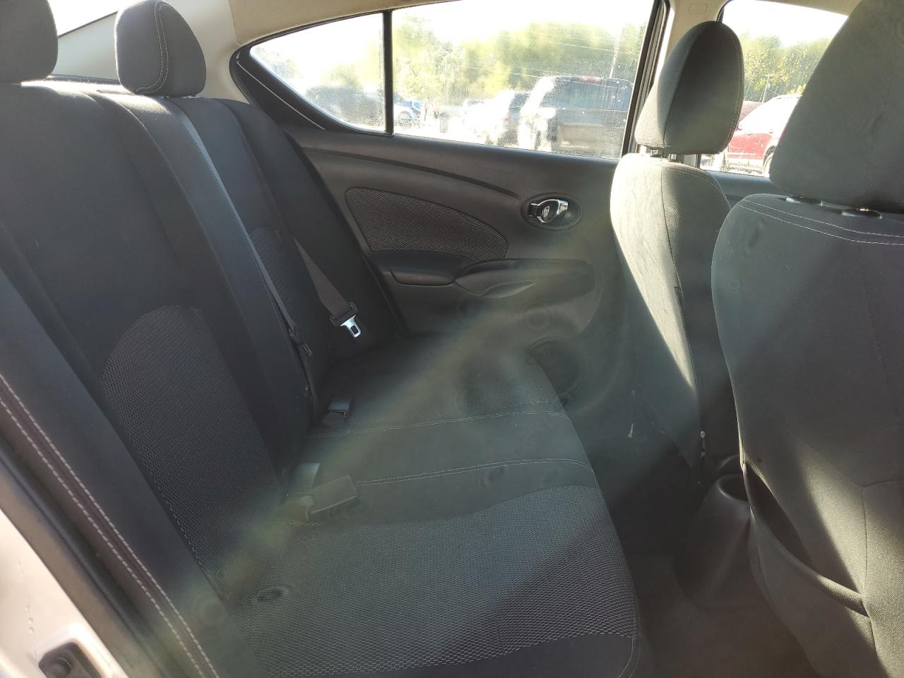 2017 Nissan Versa S VIN: 3N1CN7AP8HK418414 Lot: 70363655