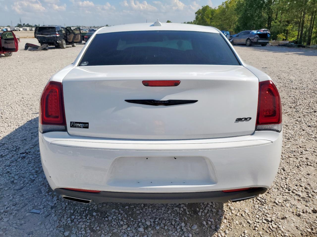2022 Chrysler 300 Touring VIN: 2C3CCAAG8NH221861 Lot: 67856255