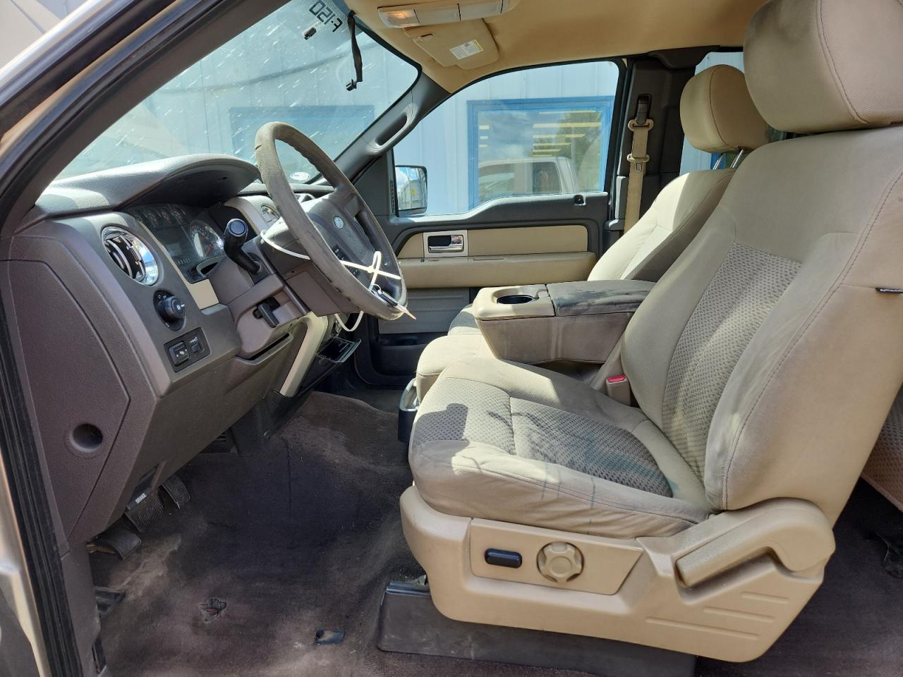 2009 Ford F150 Super Cab VIN: 1FTRX12849KB84758 Lot: 69432225