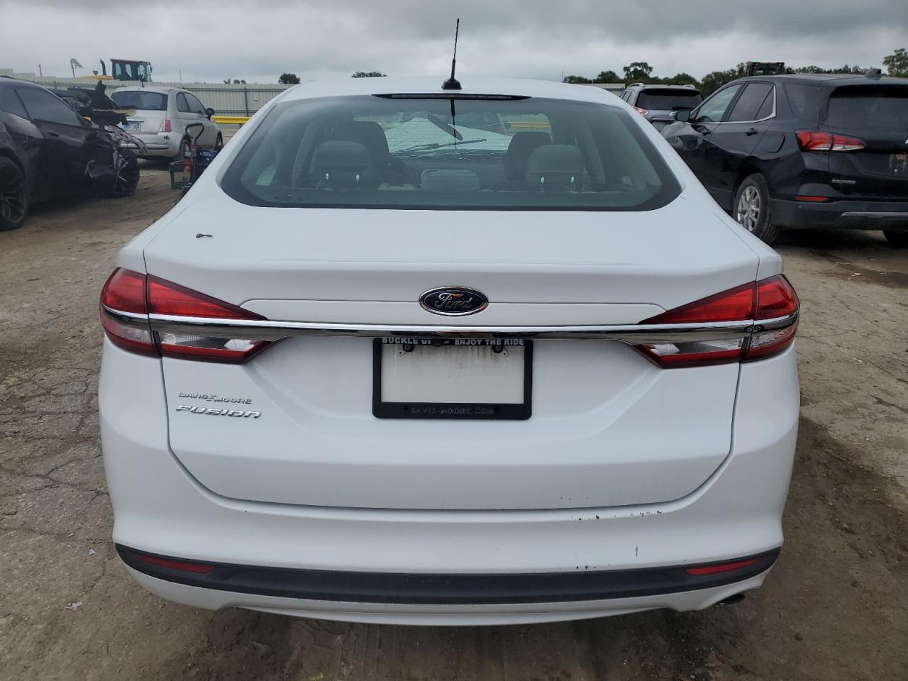 2017 Ford Fusion S VIN: 3FA6P0G72HR229130 Lot: 70669485