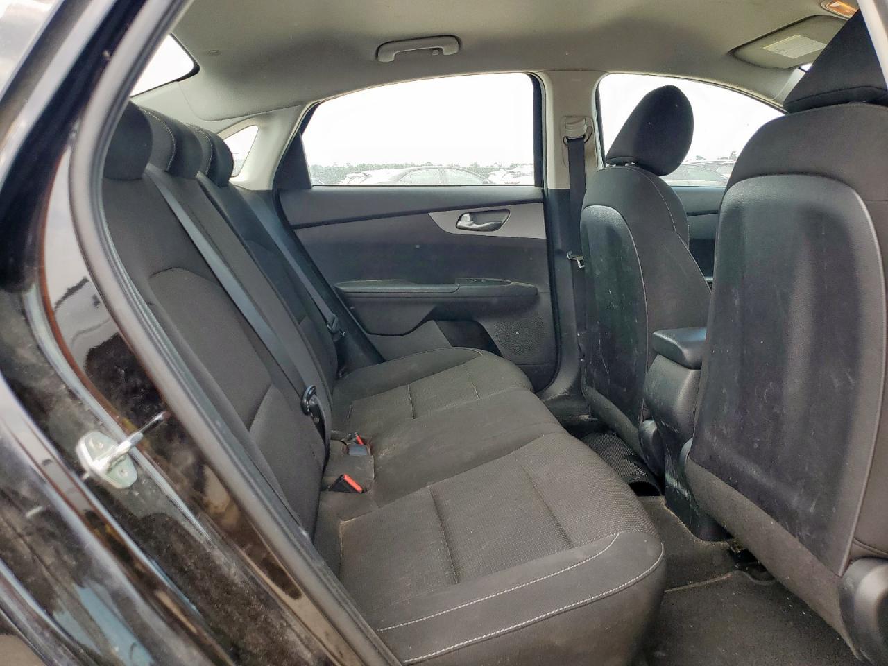 3KPF24AD6ME360223 2021 Kia Forte Fe