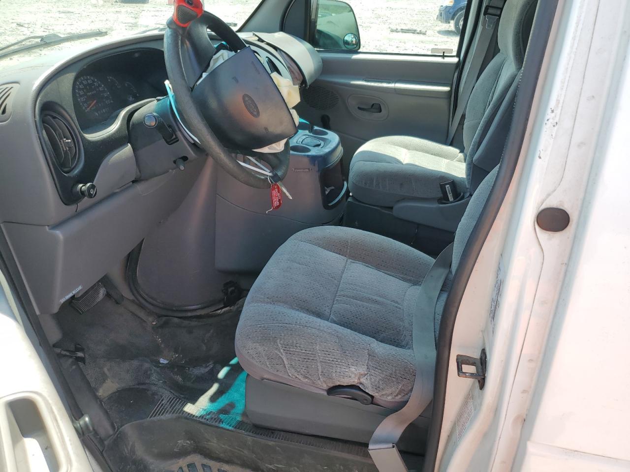 2002 Ford Econoline E350 Super Duty Van VIN: 1FTSE34L72HA18595 Lot: 68352825