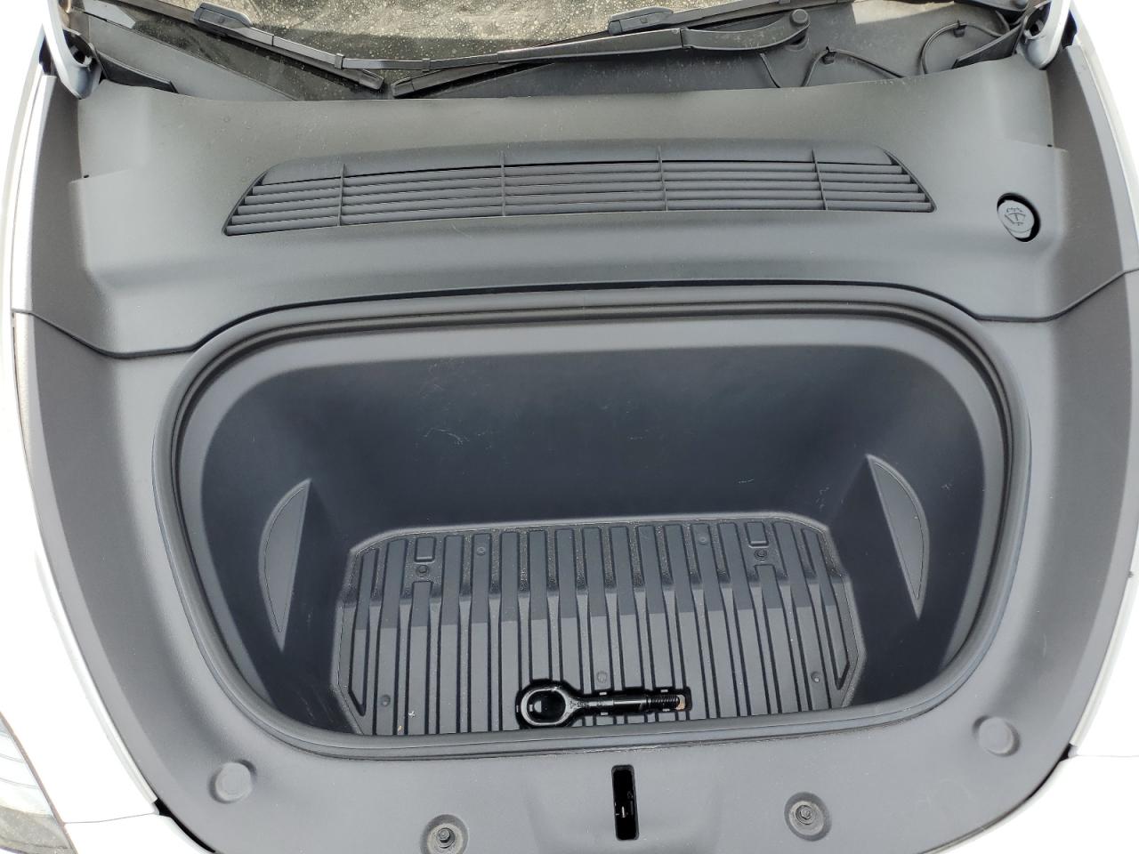 2022 Tesla Model Y VIN: 7SAYGDEE1NF540740 Lot: 70879985