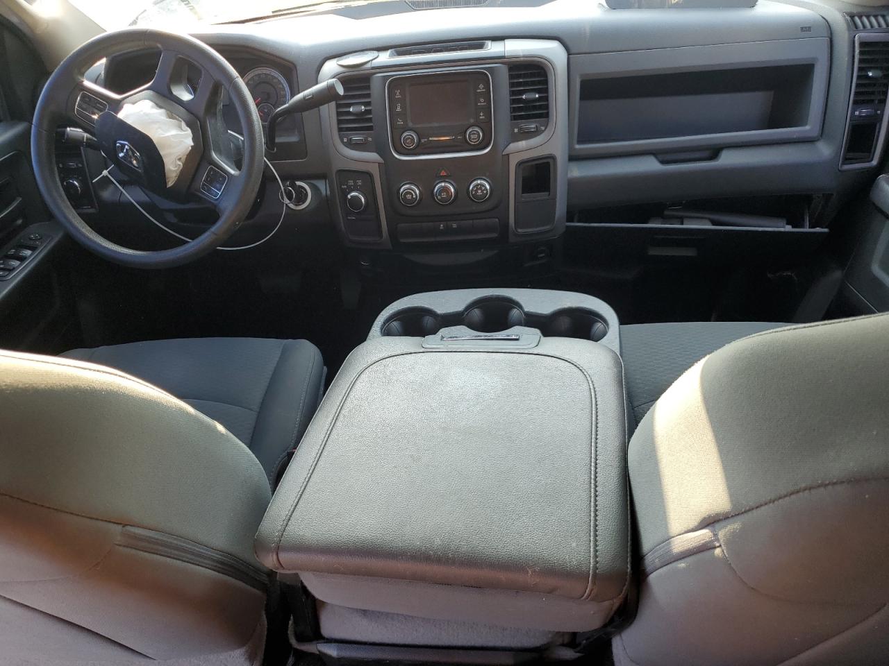 2018 Ram 1500 St VIN: 3C6RR7KT3JG186151 Lot: 67632445