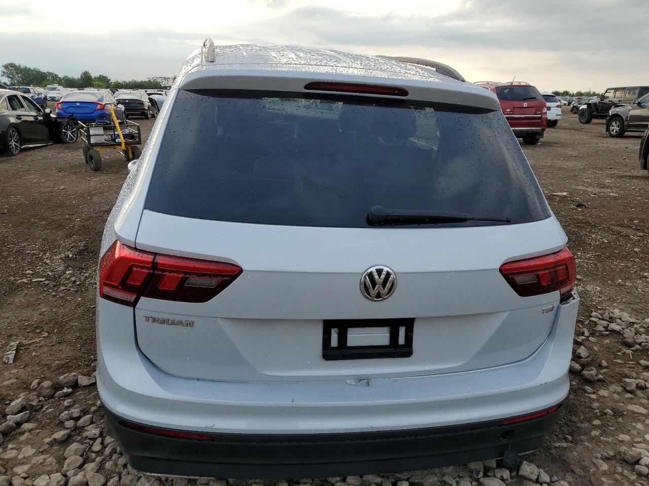 2018 Volkswagen Tiguan S VIN: 3VV1B7AX4JM071186 Lot: 68552955
