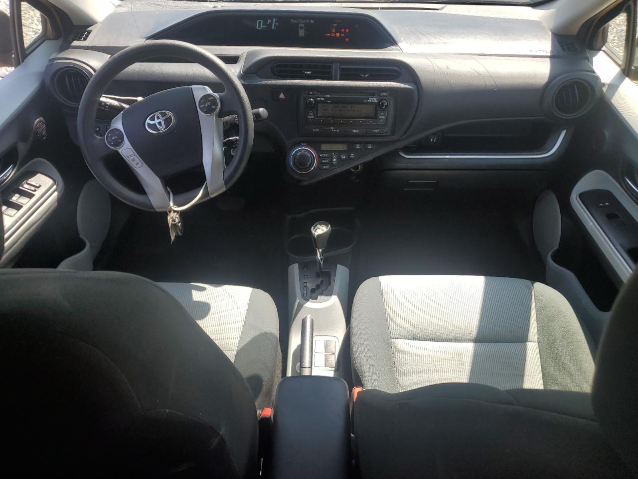 2014 Toyota Prius C VIN: JTDKDTB35E1080645 Lot: 71125895