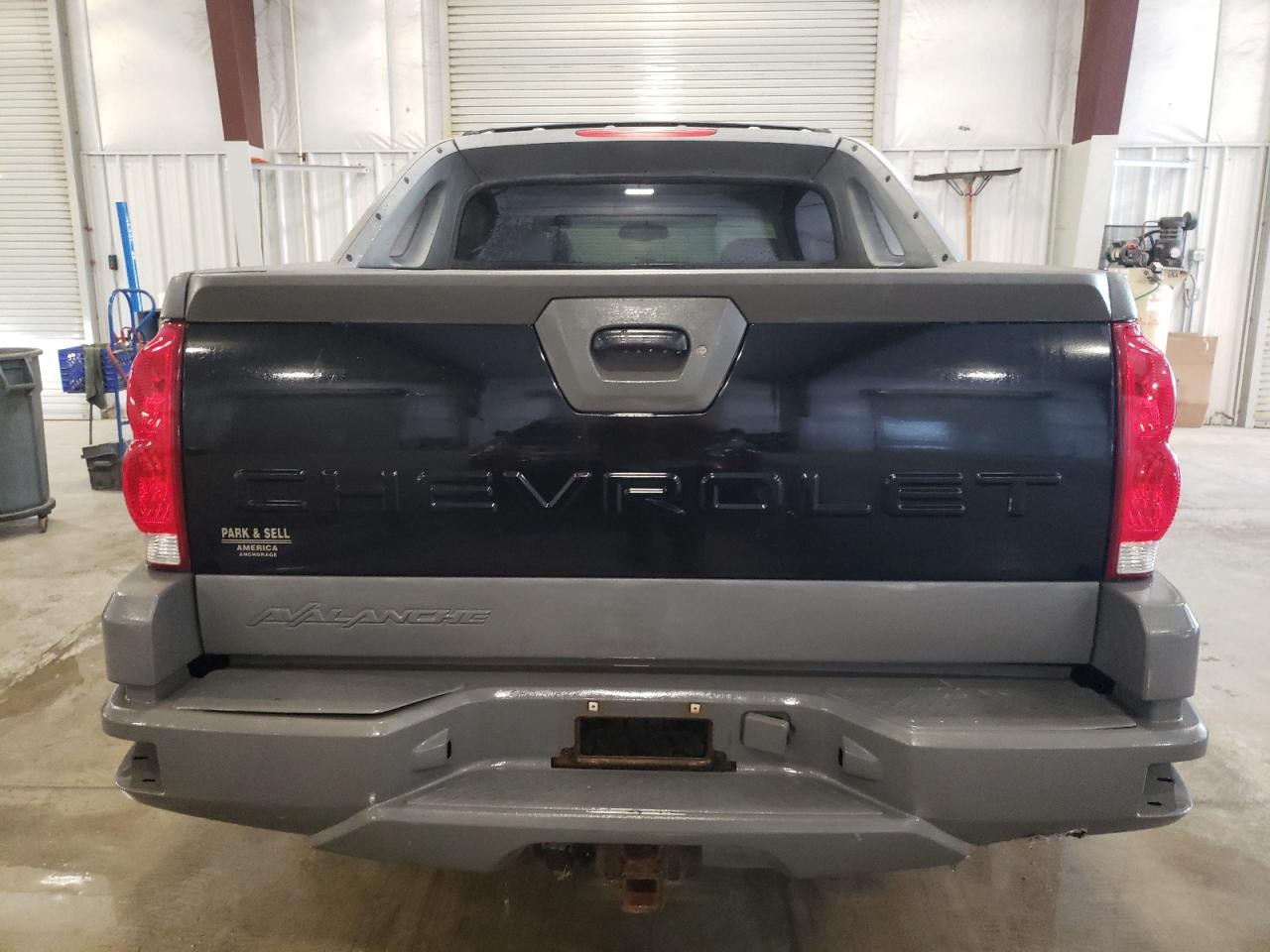 2002 Chevrolet Avalanche K2500 VIN: 3GNGK23G02G313438 Lot: 70277115