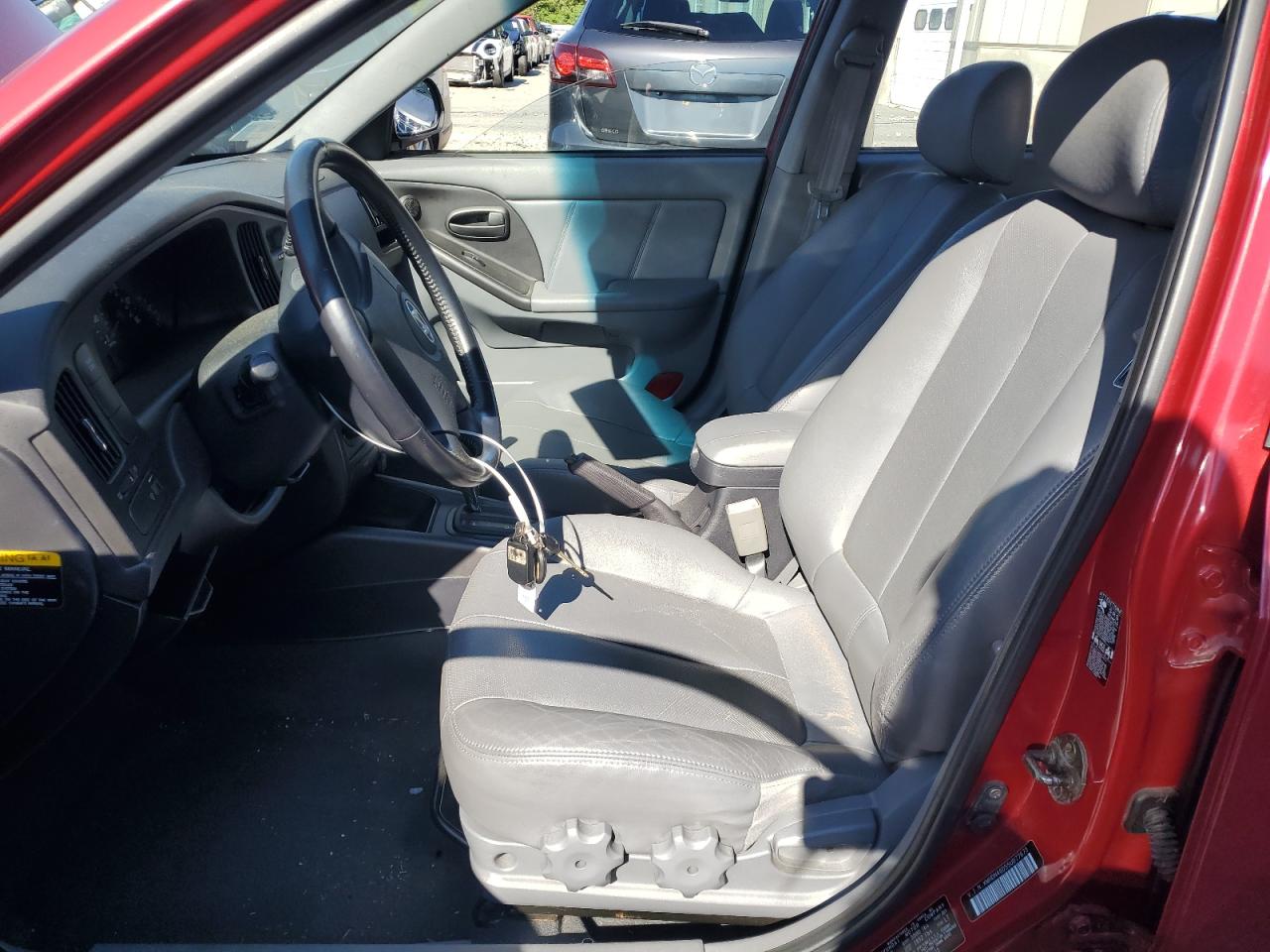 2005 Hyundai Elantra Gls VIN: KMHDN46D55U077673 Lot: 70130855