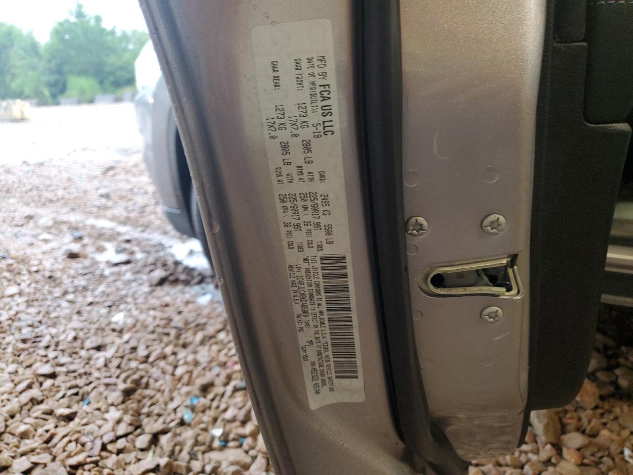 2019 Jeep Cherokee Latitude VIN: 1C4PJLCX8KD466860 Lot: 67845375