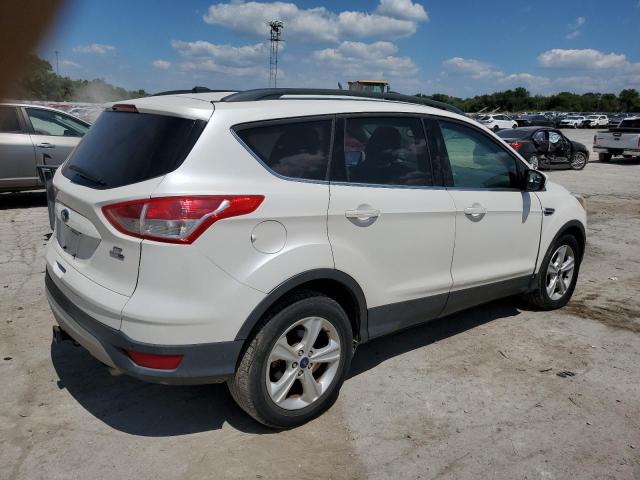 Паркетники FORD ESCAPE 2016 Белы