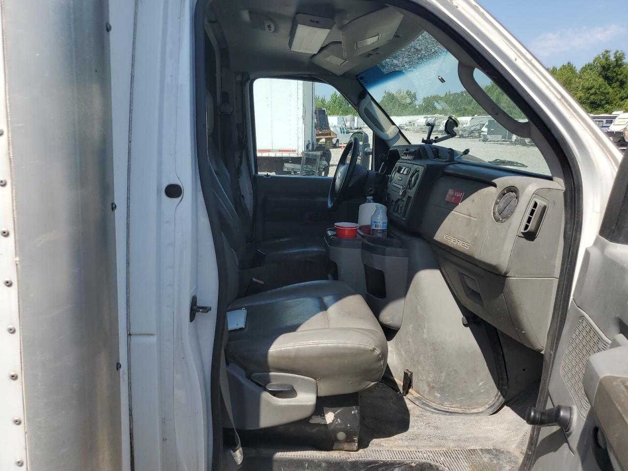 2009 Ford Econoline E450 Super Duty Cutaway Van VIN: 1FDWE45P29DA30756 Lot: 65637165