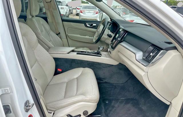  VOLVO XC60 2019 White