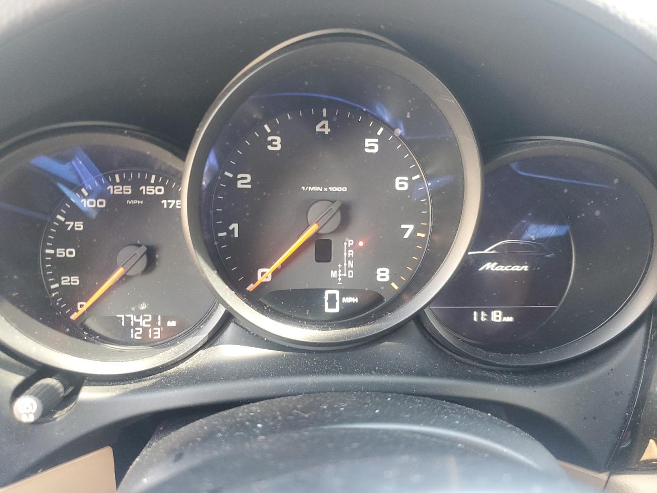 2017 Porsche Macan VIN: WP1AA2A51HLB07784 Lot: 69349745