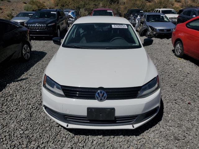 Sedans VOLKSWAGEN JETTA 2012 Biały