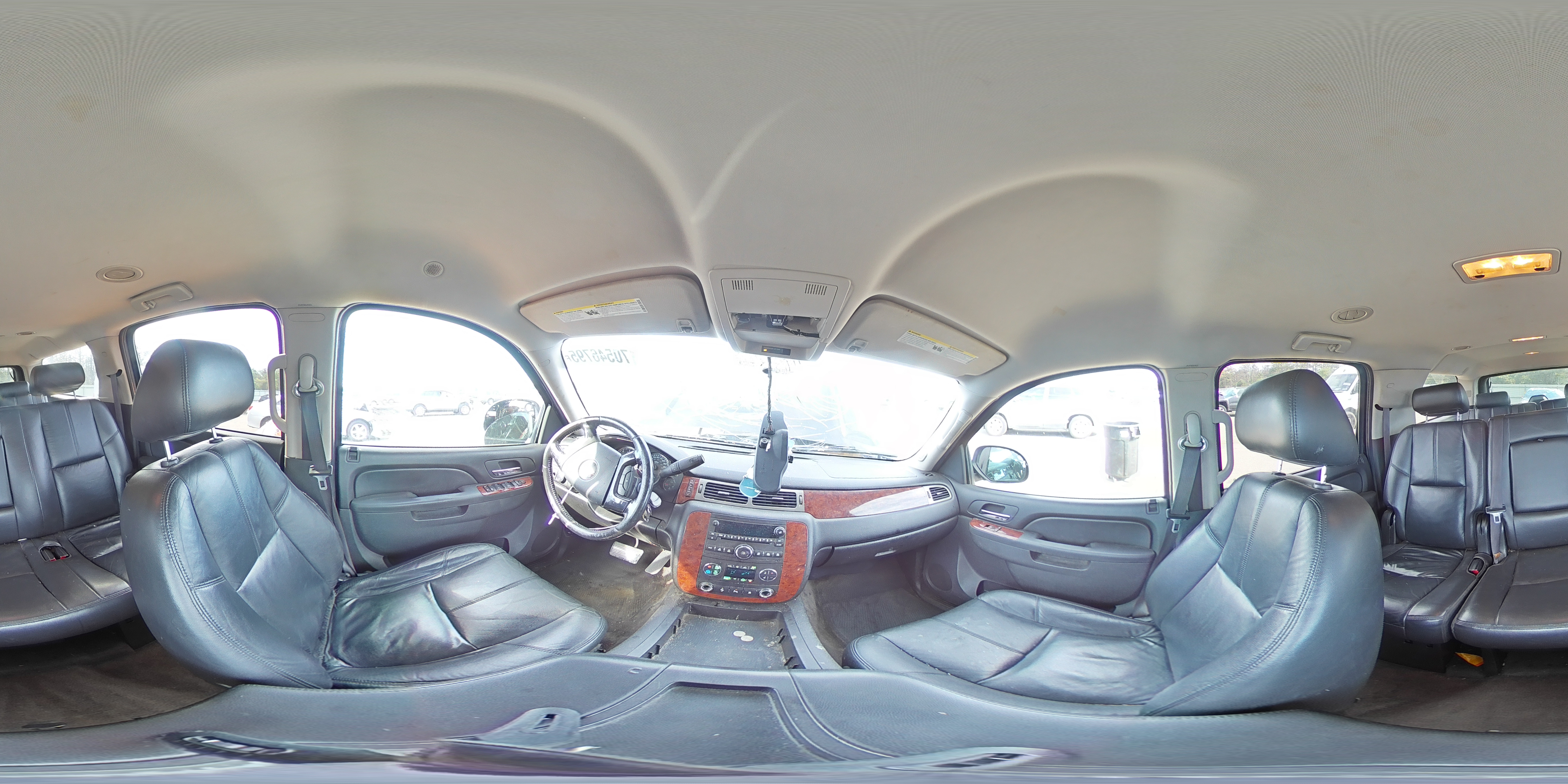 2010 Chevrolet Suburban K1500 Lt VIN: 1GNUKJE31AR198192 Lot: 70546795