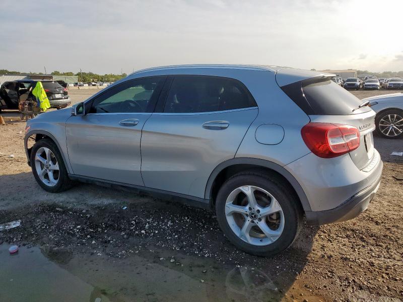  MERCEDES-BENZ GLA-CLASS 2018 Серебристый