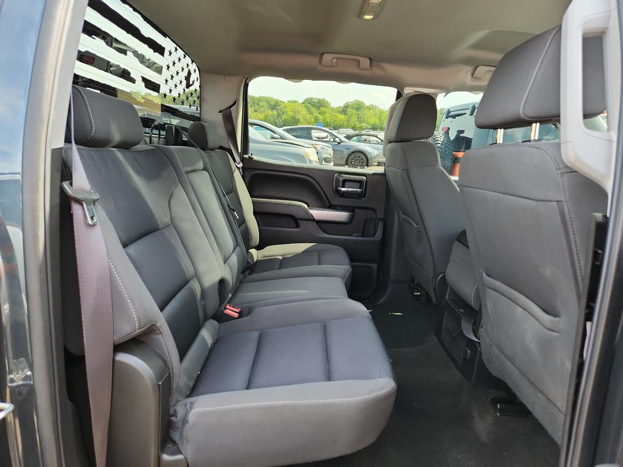 2017 Chevrolet Silverado K1500 Lt VIN: 3GCUKREC3HG220128 Lot: 70511095