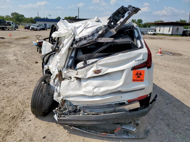  CADILLAC XT4 2022 Белы