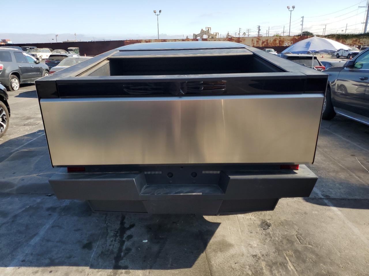 2025 Tesla Cybertruck VIN: 7G2CEHED2SA064256 Lot: 69404865