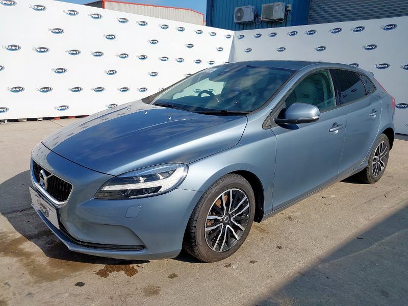 2018 VOLVO V40 MOMENTUM NAV + D4  for sale at Copart ROCHFORD