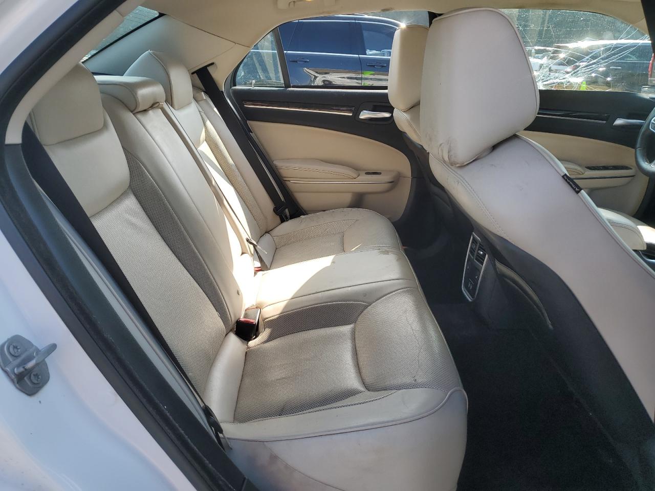 2018 Chrysler 300 Limited VIN: 2C3CCAEG3JH227670 Lot: 67823075