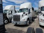 2016 PETERBILT TRACTOR 579 - TRUCKS SEMI TRUCK à vendre chez Copart MO - ST. LOUIS