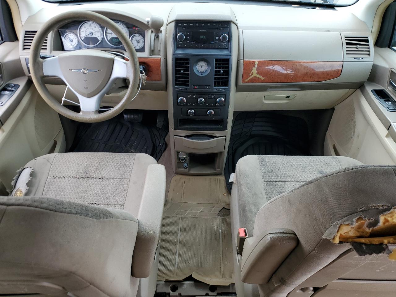 2008 Chrysler Town & Country Lx VIN: 2A8HR44H78R606843 Lot: 70682415