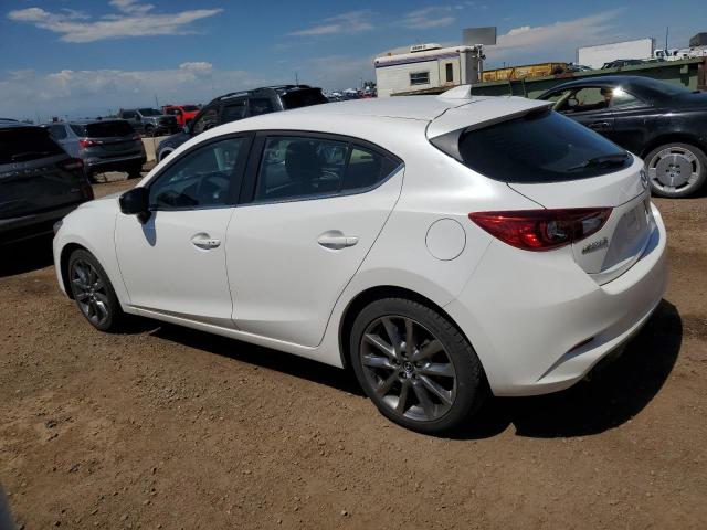  MAZDA 3 2018 Белы