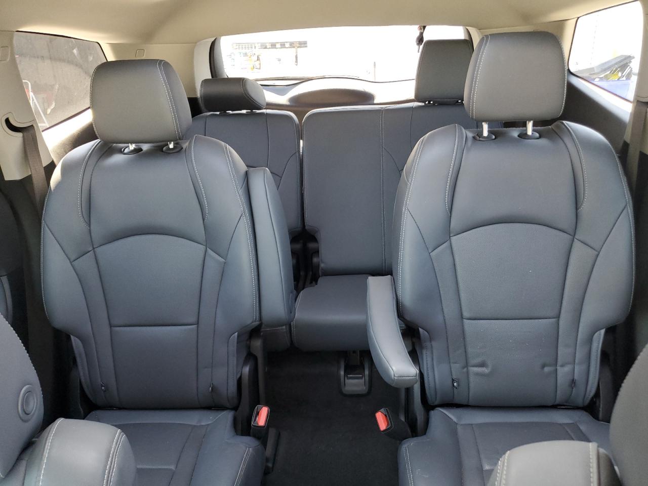 2019 Buick Enclave Essence VIN: 5GAERBKW1KJ313162 Lot: 70217505
