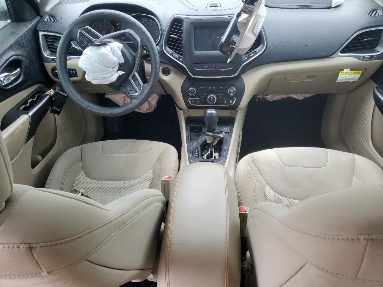 2020 Jeep Cherokee Latitude VIN: 1C4PJLCB4LD556786 Lot: 67481725