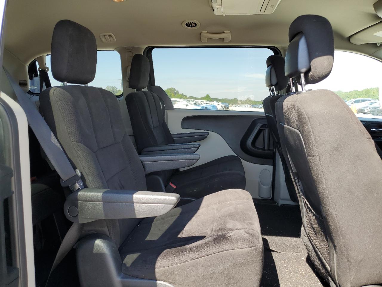 2011 Dodge Grand Caravan Express VIN: 2D4RN4DG7BR743175 Lot: 70841465