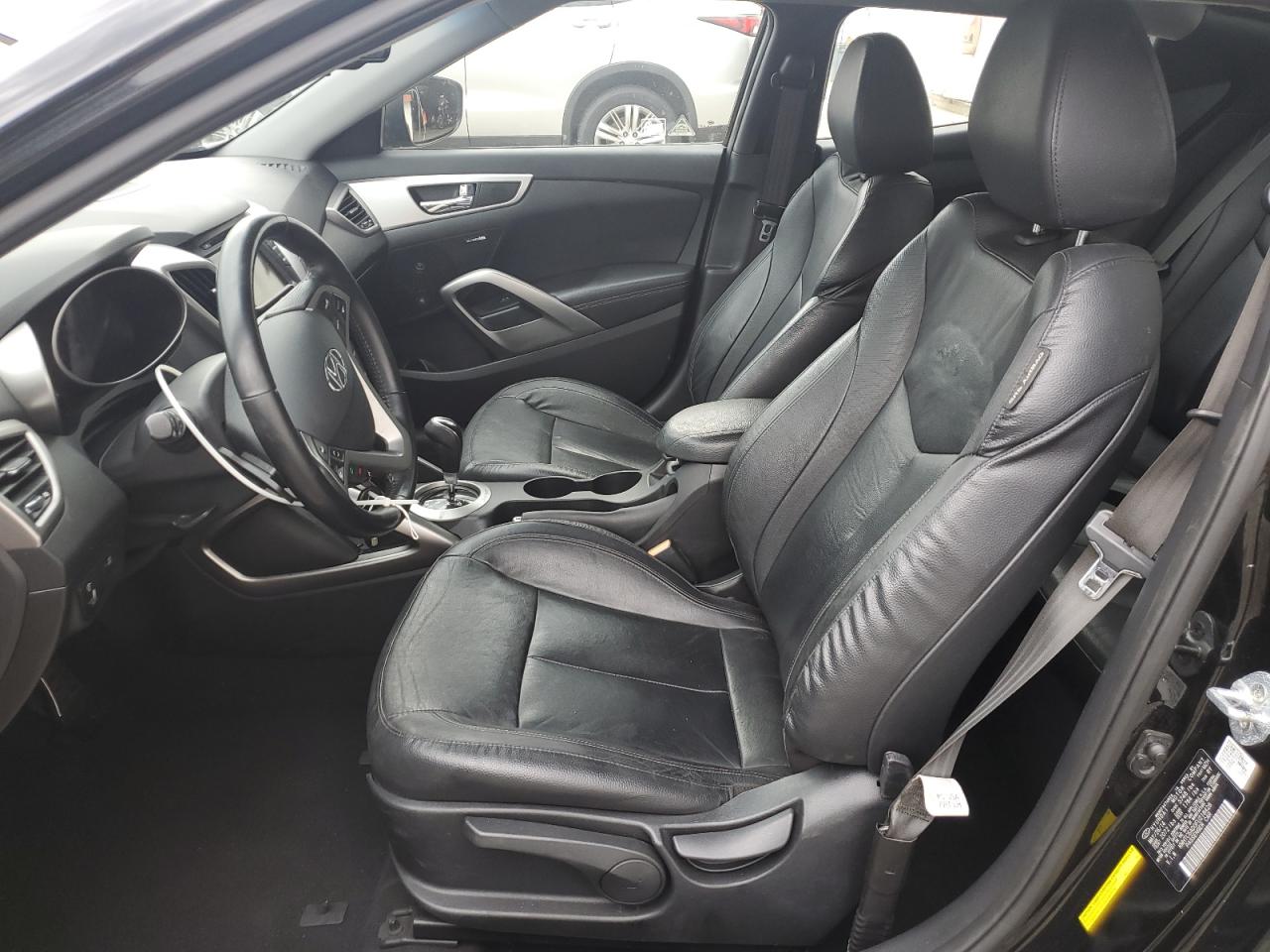 2015 Hyundai Veloster VIN: KMHTC6AD0FU218428 Lot: 68550595