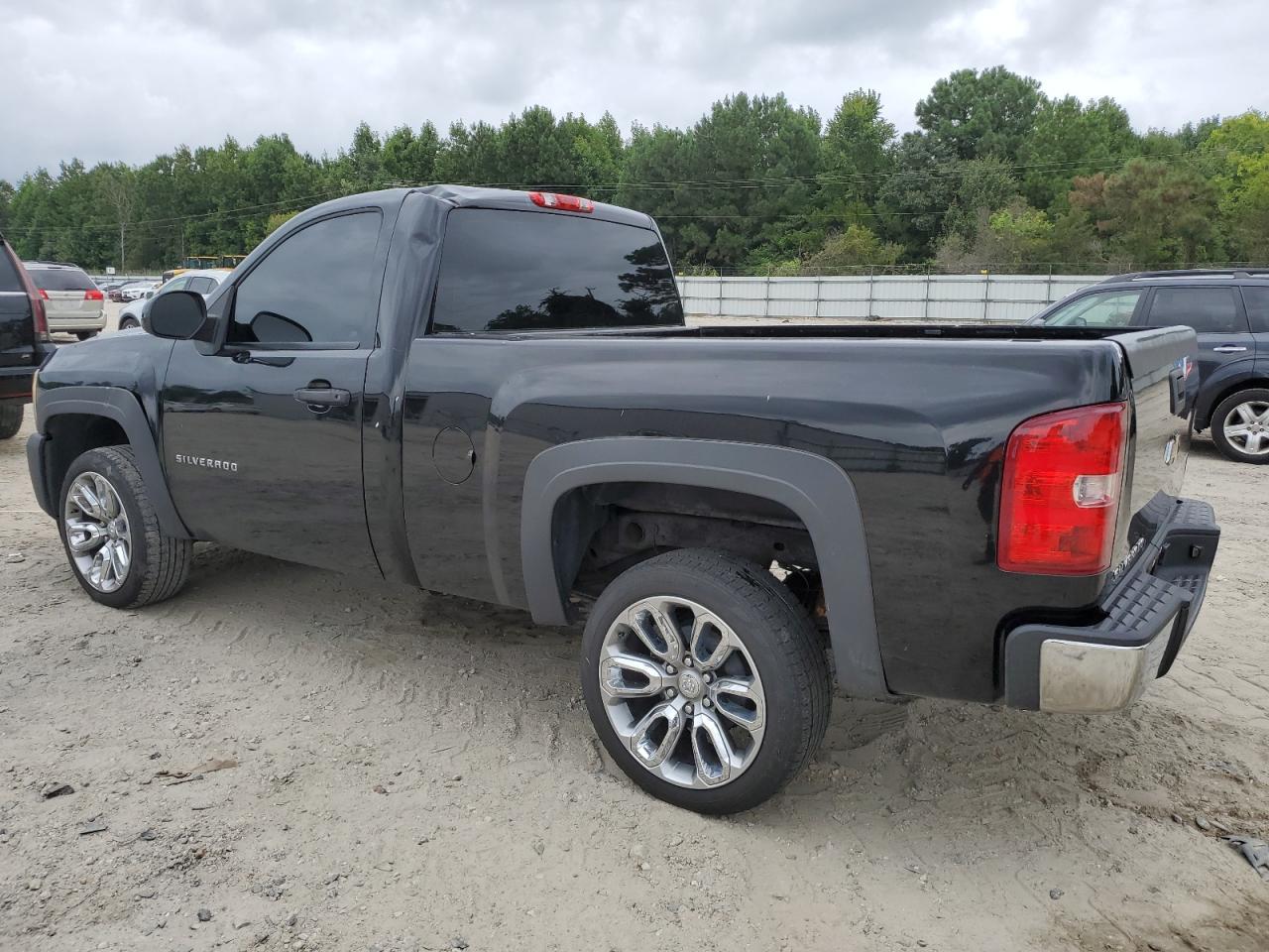 2010 Chevrolet Silverado C1500 black null gas 1GCPCPEX4AZ296111 photo #3