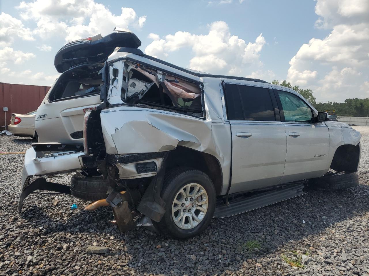 2015 GMC Yukon Xl C1500 Slt silver null gas 1GKS1HKC3FR229258 photo #4