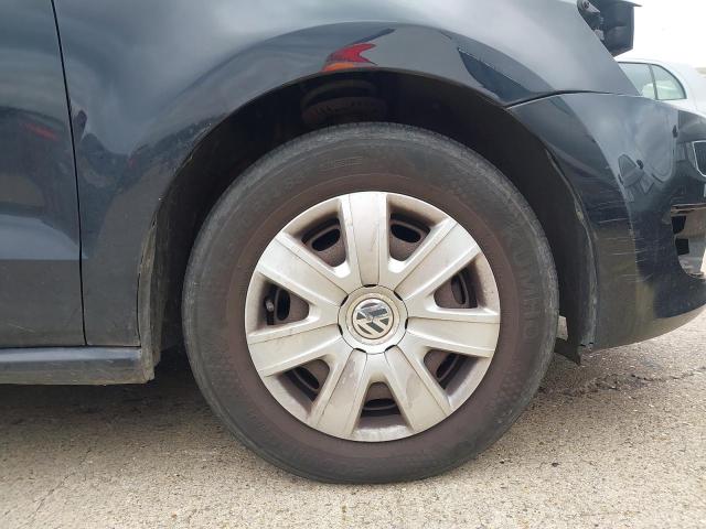 2011 VOLKSWAGEN POLO S
