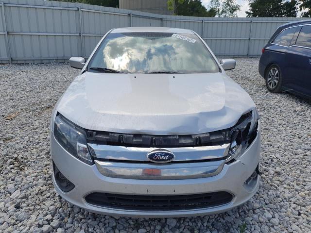 Sedans FORD FUSION 2012 Srebrny