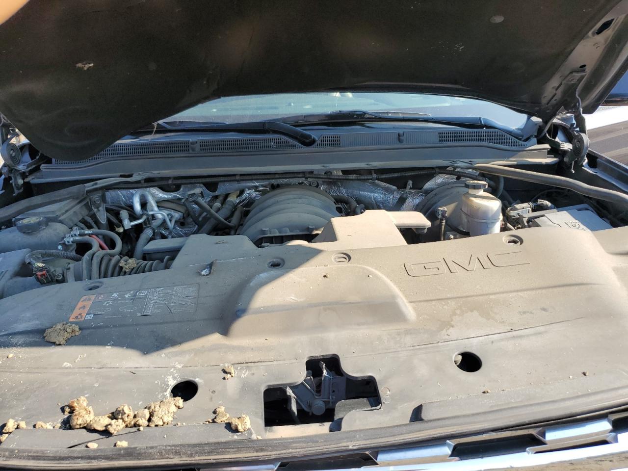 2018 GMC Yukon Sle VIN: 1GKS1AKC8JR340811 Lot: 68951975