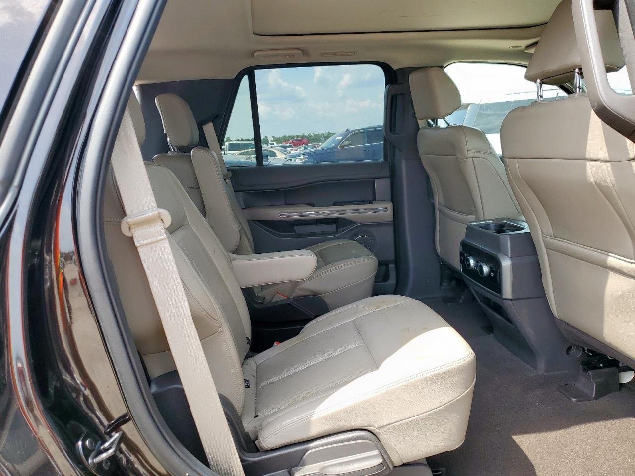 2021 Ford Expedition Xlt VIN: 1FMJU1HT2MEA12054 Lot: 69475145