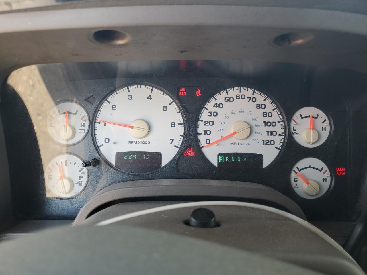 2002 Dodge Ram 1500 VIN: 1D7HA16K52J261559 Lot: 70363155