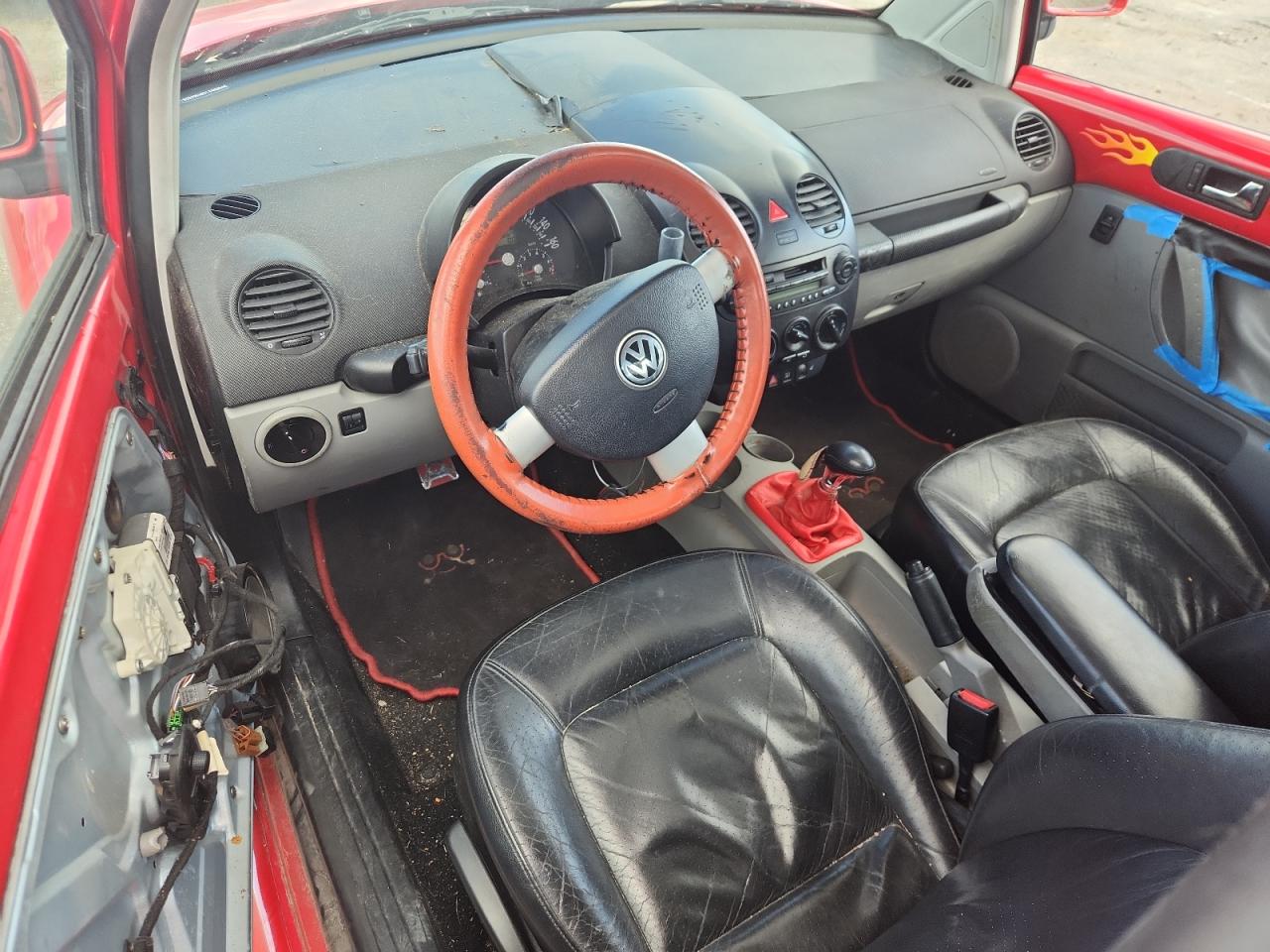 2000 Volkswagen New Beetle Glx VIN: 3VWDD21C9YM430514 Lot: 70367375