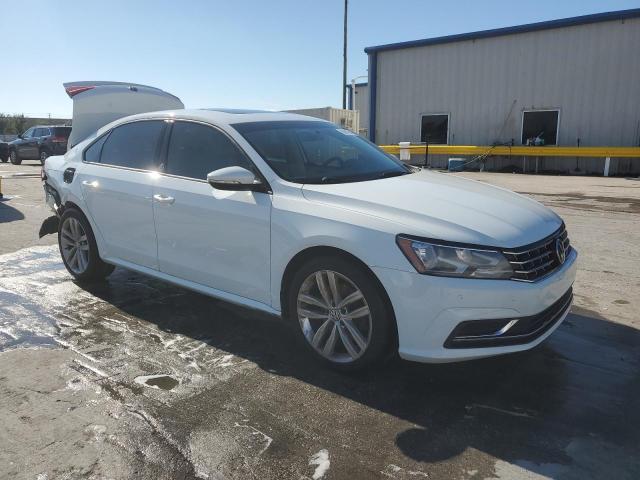  VOLKSWAGEN PASSAT 2019 White