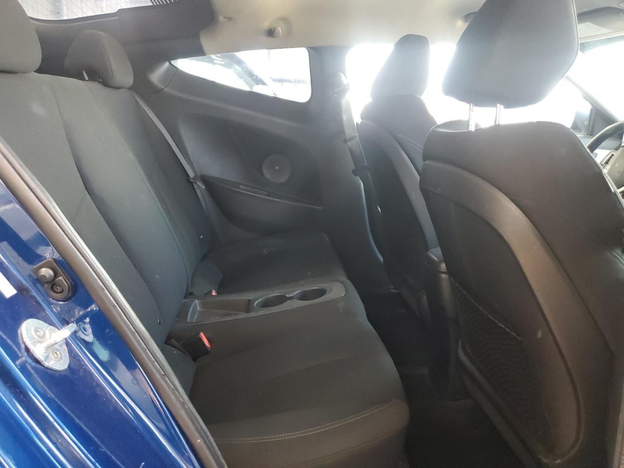 2016 Hyundai Veloster VIN: KMHTC6AD5GU272941 Lot: 70886025