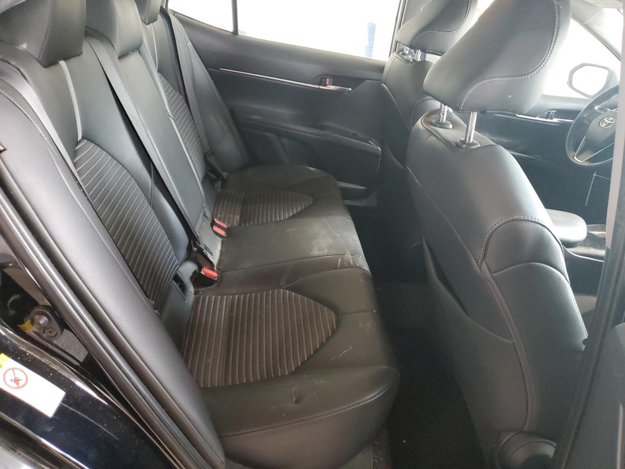 4T1B11HK7JU589412 2018 Toyota Camry L