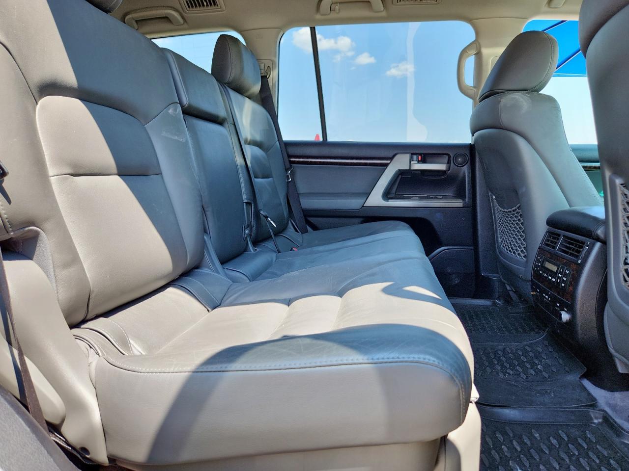 2011 Toyota Land Cruiser VIN: JTMHY7AJ2B5009249 Lot: 69833945