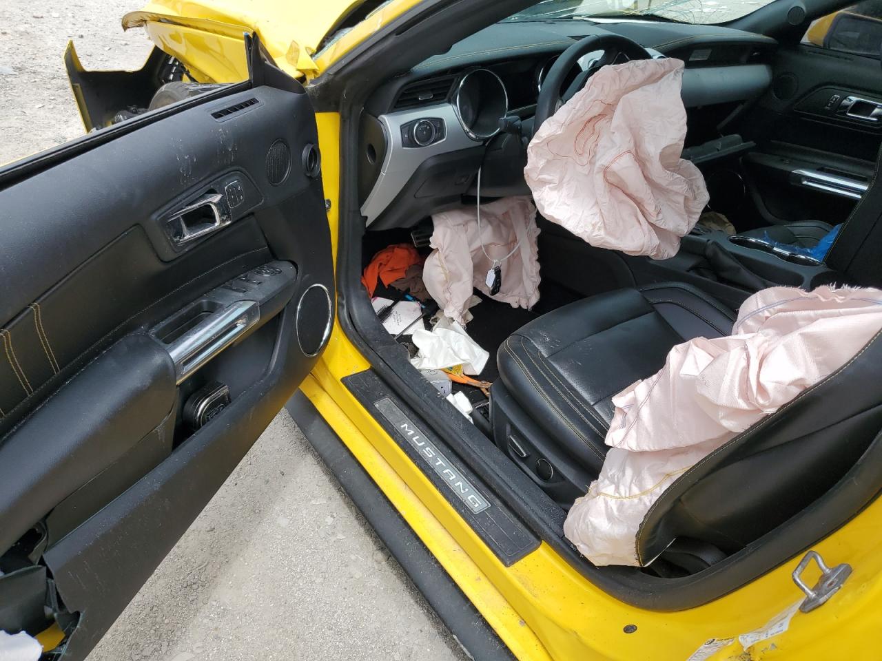 2017 Ford Mustang VIN: 1FATP8UH7H5238245 Lot: 66925105