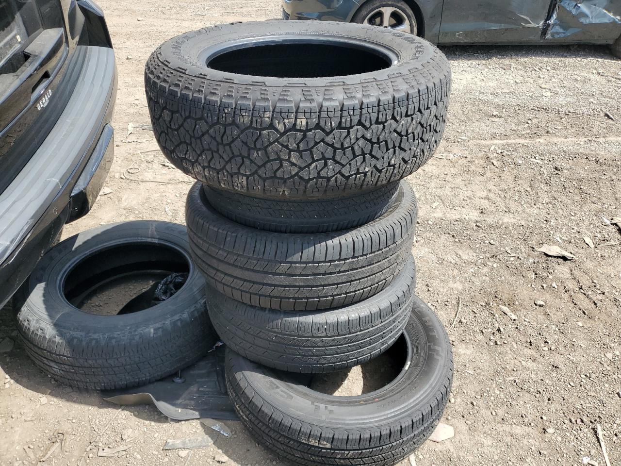 2015 GMC Yukon Xl K1500 Slt VIN: 1GKS2HKC9FR608164 Lot: 70513155