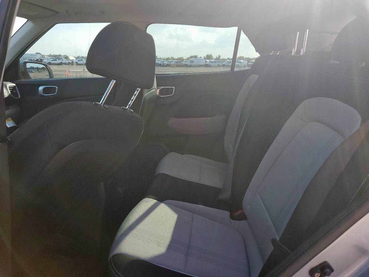 2022 Hyundai Venue Sel VIN: KMHRC8A35NU137534 Lot: 70765925