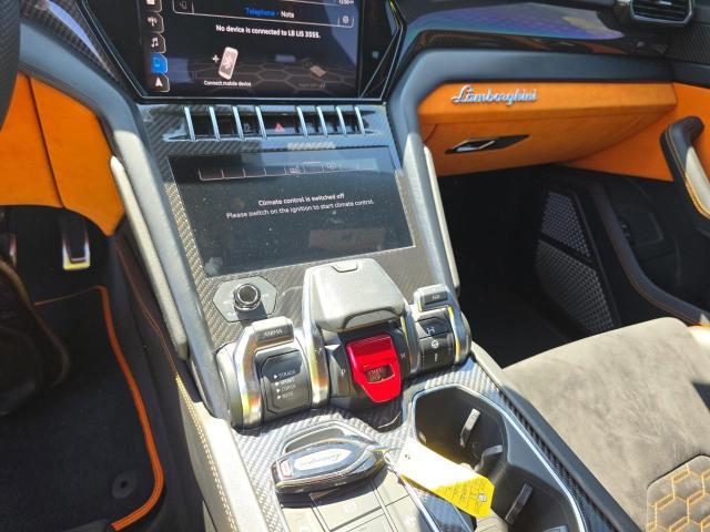 2021 LAMBORGHINI URUS