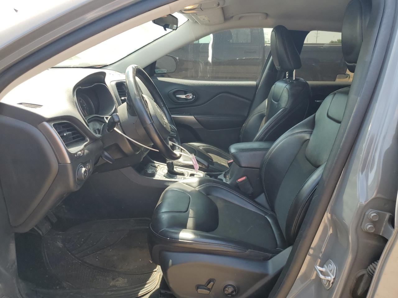 2020 Jeep Cherokee Latitude Plus VIN: 1C4PJMLB1LD573437 Lot: 67901875